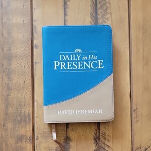 David Jeremiah Daily In His Presence Devotional Book